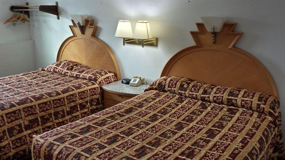 Value Inn & Suites Salina Eksteriør bilde